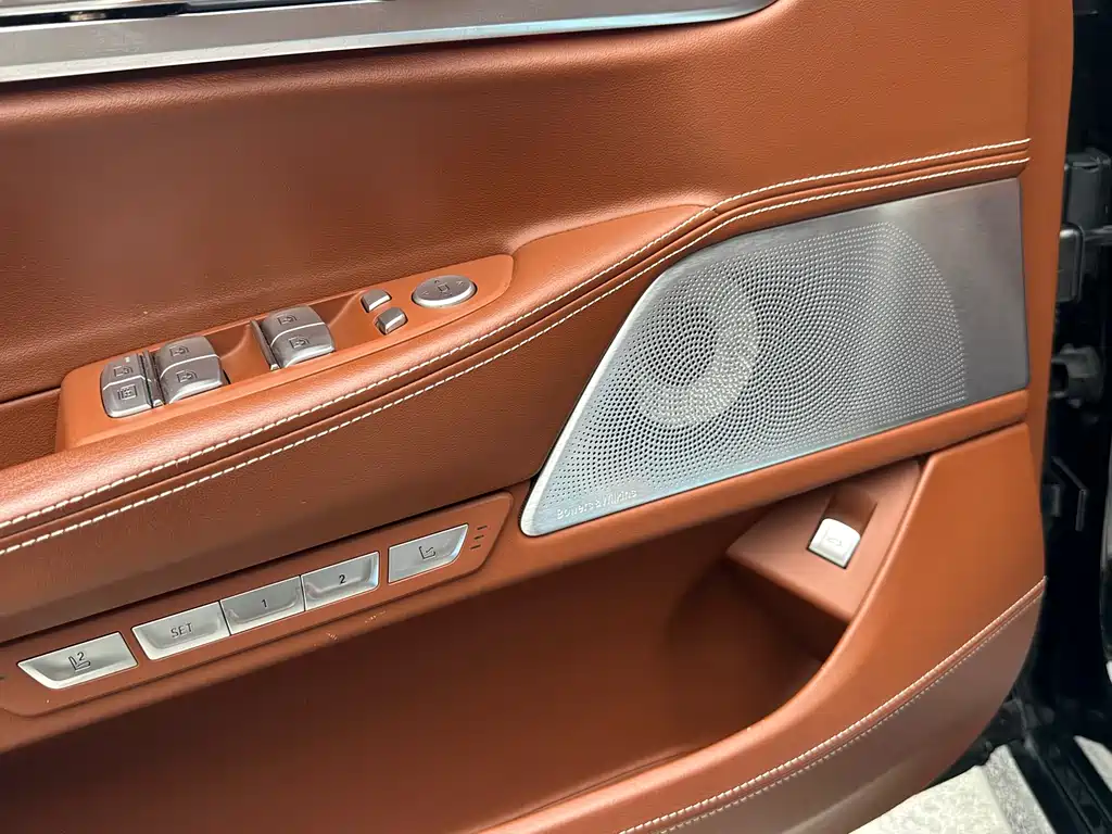 BMW 7 Series 2018 — фото 10