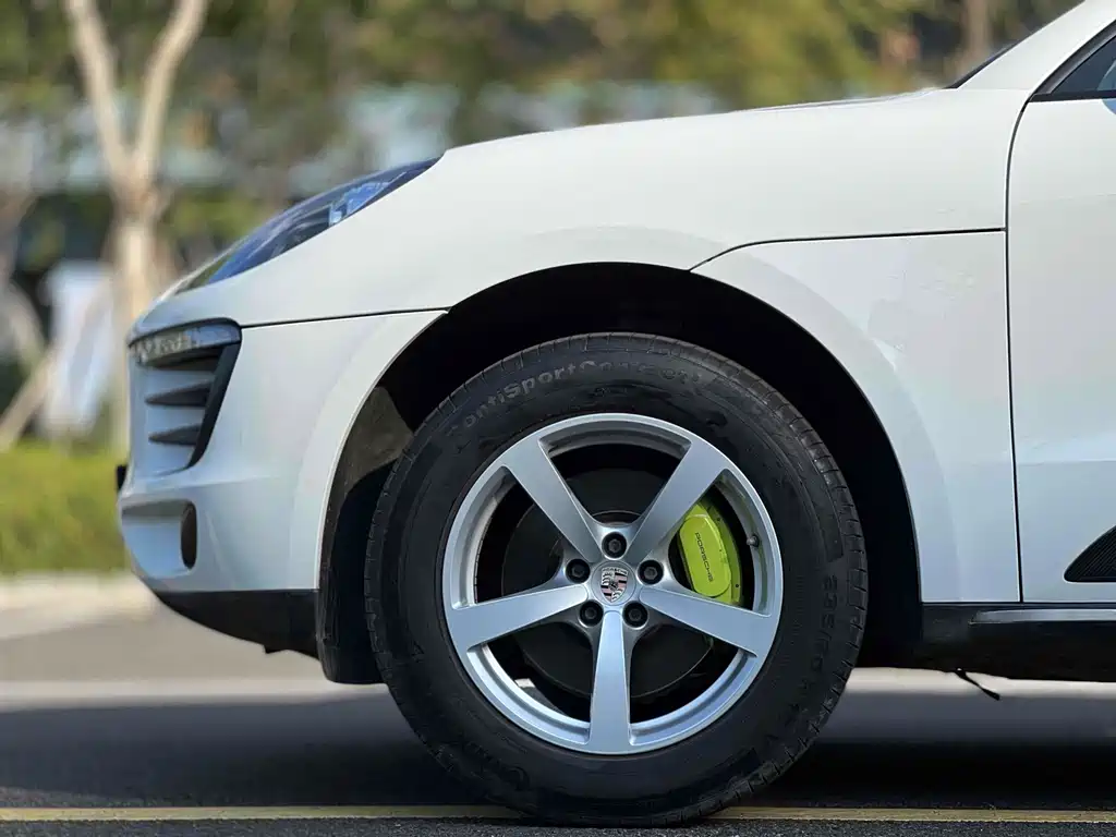 Porsche Macan 2016 — фото 11