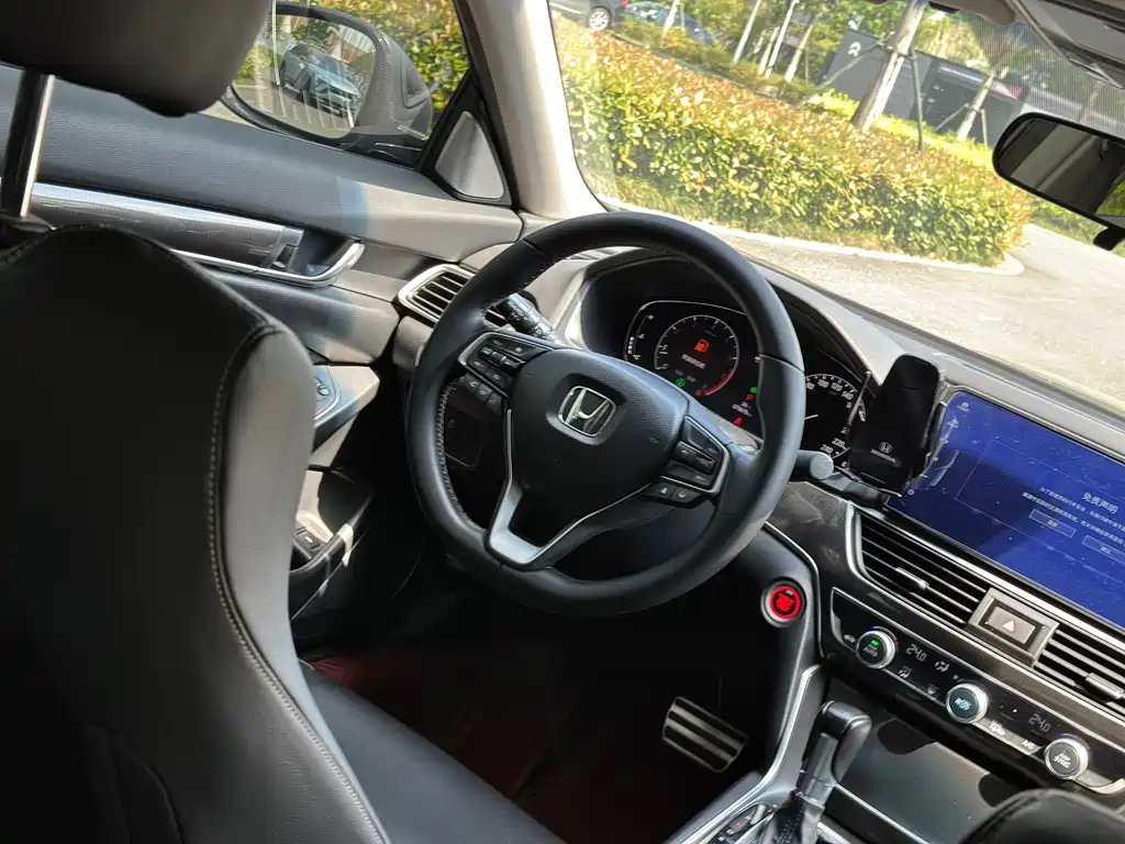 Honda Accord 2023 — фото 12