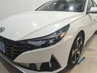 Hyundai Elantra 2023