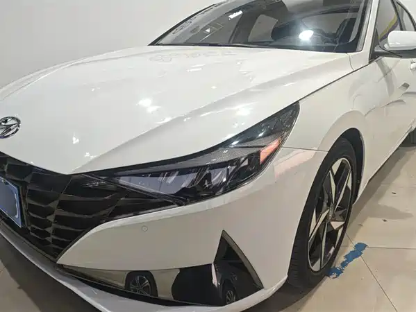 Hyundai Elantra 2023