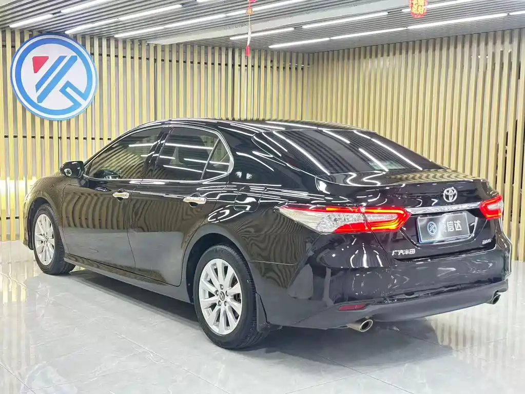 Toyota Camry 2020 — фото 9