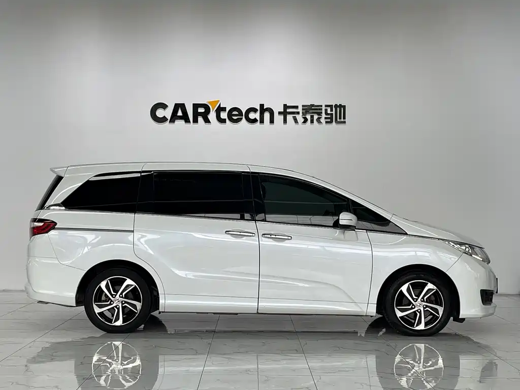 Honda Odyssey 2016 — фото 8