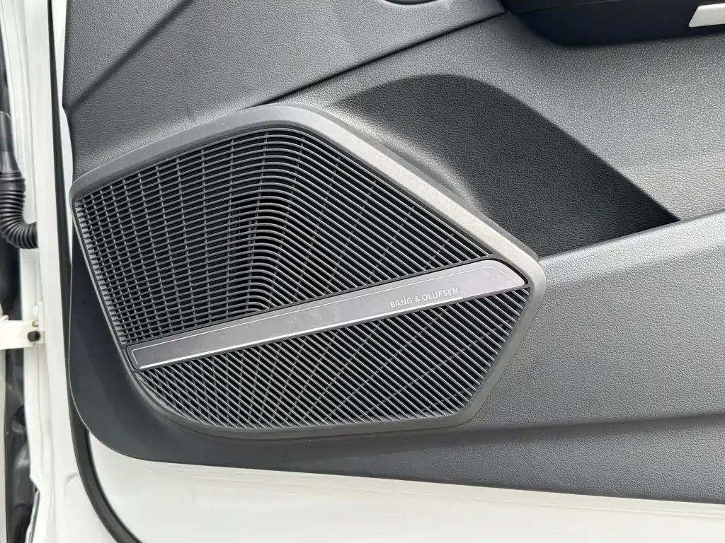 Audi Q5L 2023 — фото 17