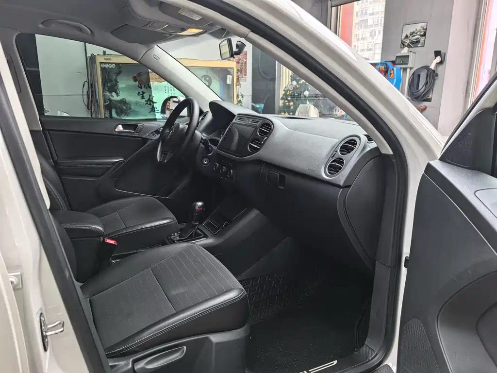 Volkswagen Tiguan 2019 — фото 15