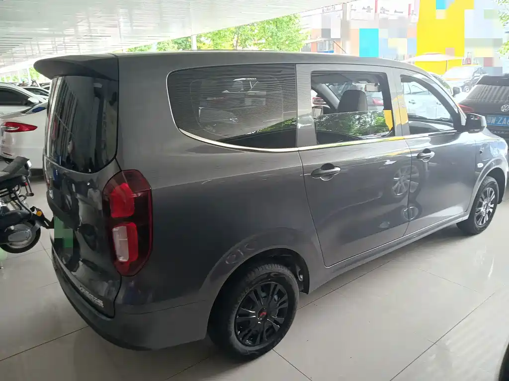 Wuling Hongguang New Energy 2025 — фото 11