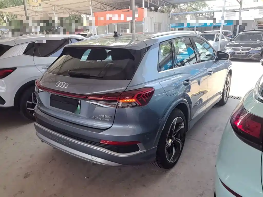 Audi Q4 e-tron 2024