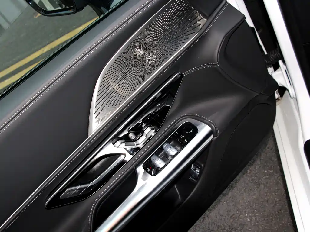 Mercedes-Benz SL-Class AMG 2024 — фото 6