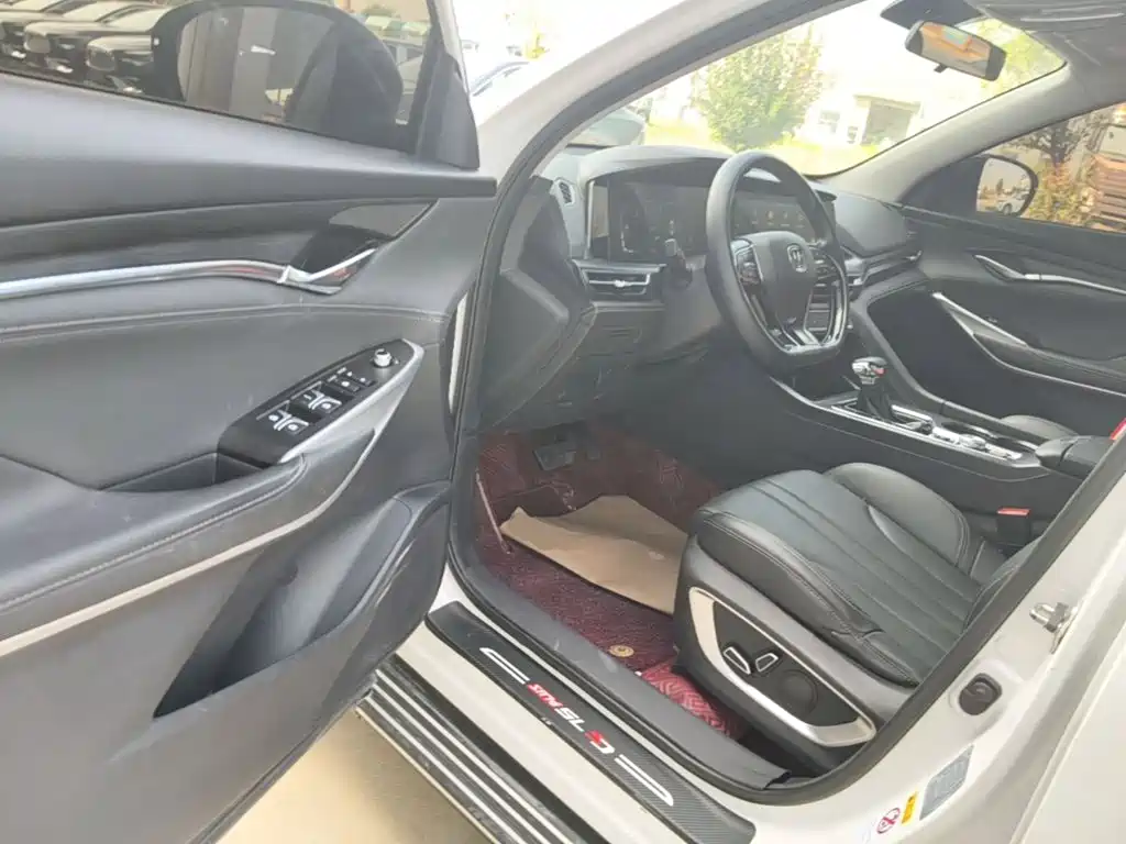 Changan CS75PLUS 2020 — фото 16