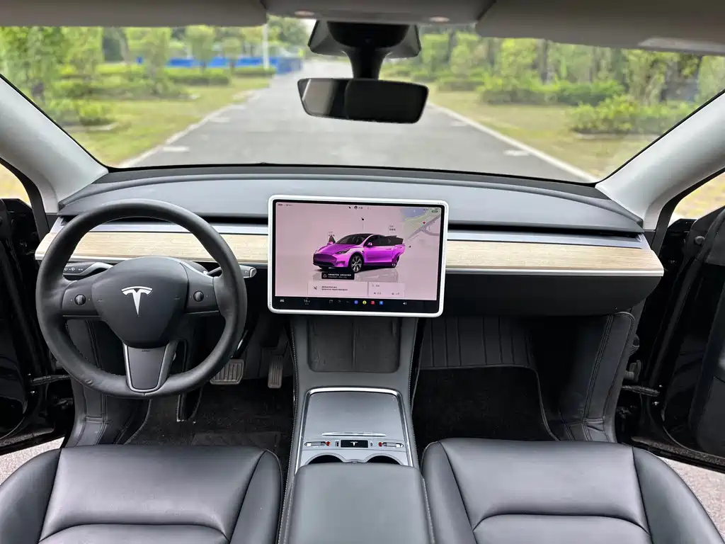 Tesla Model Y 2022 — фото 14