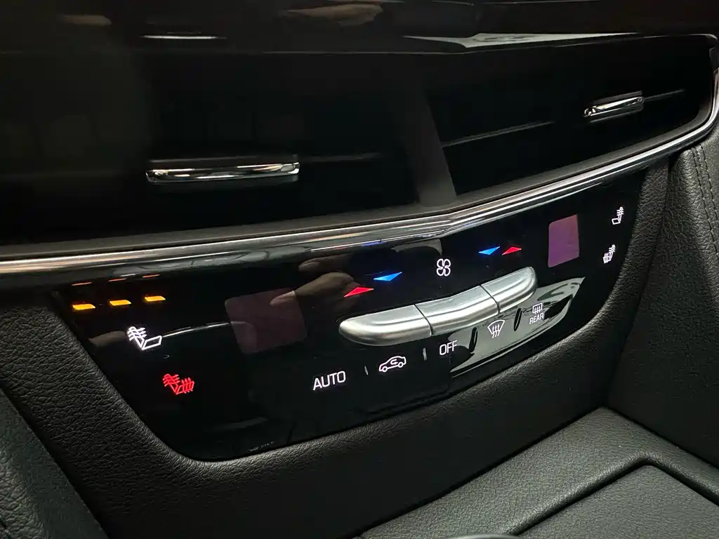 Cadillac CT6 2021 — фото 21