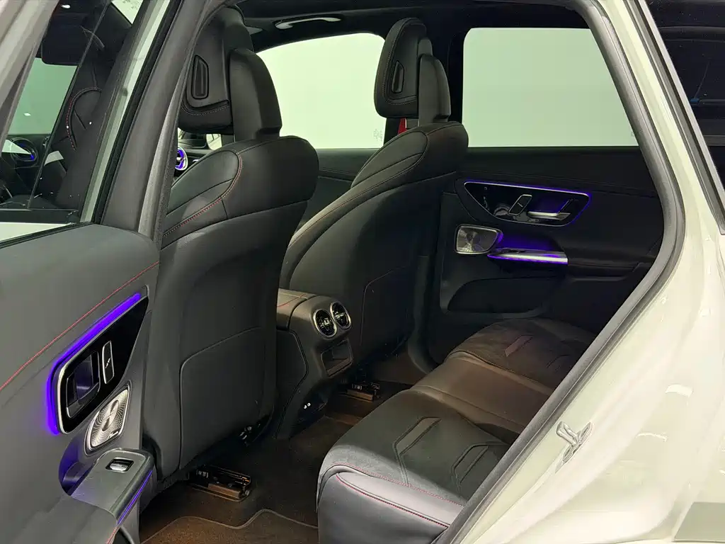 Mercedes-Benz GLC AMG 2025 — фото 10