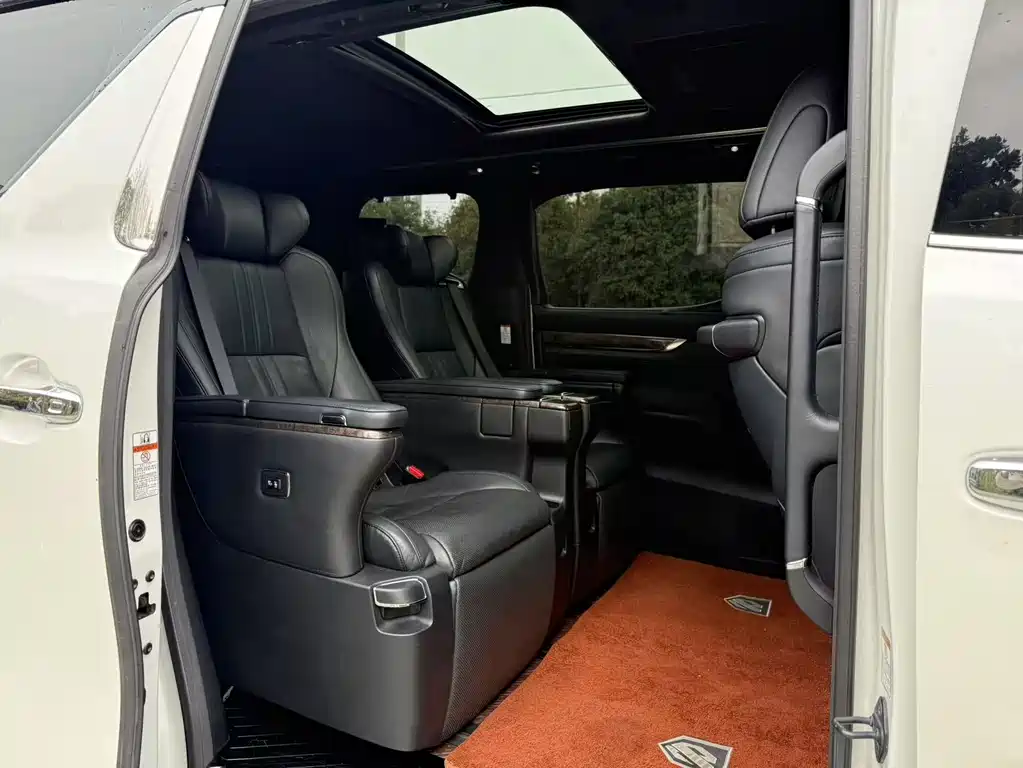 Toyota Alphard 2019 — фото 12