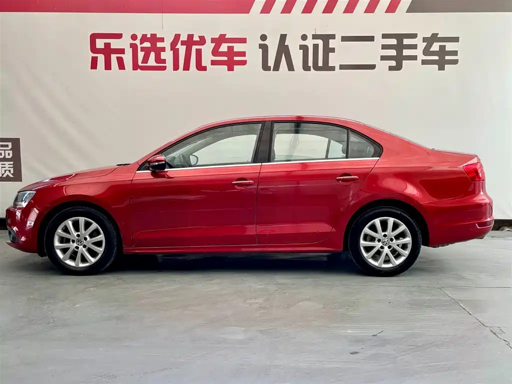 Volkswagen Sagitar 2012