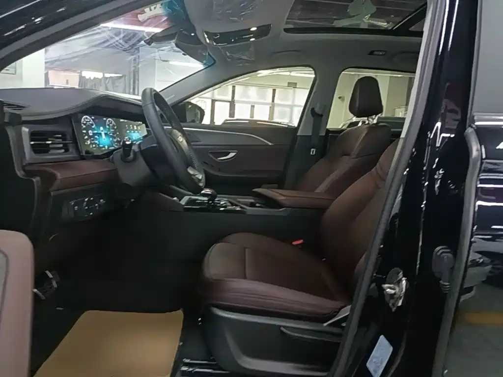 Jetour X90 PLUS 2025 — фото 15