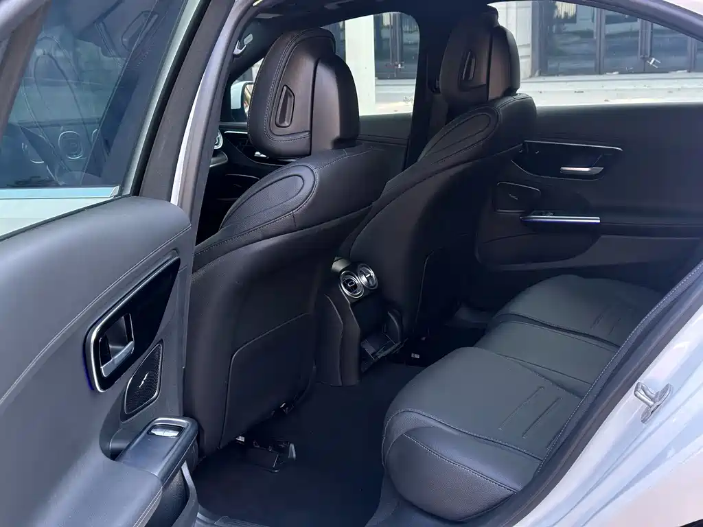 Mercedes-Benz C-Class 2023
