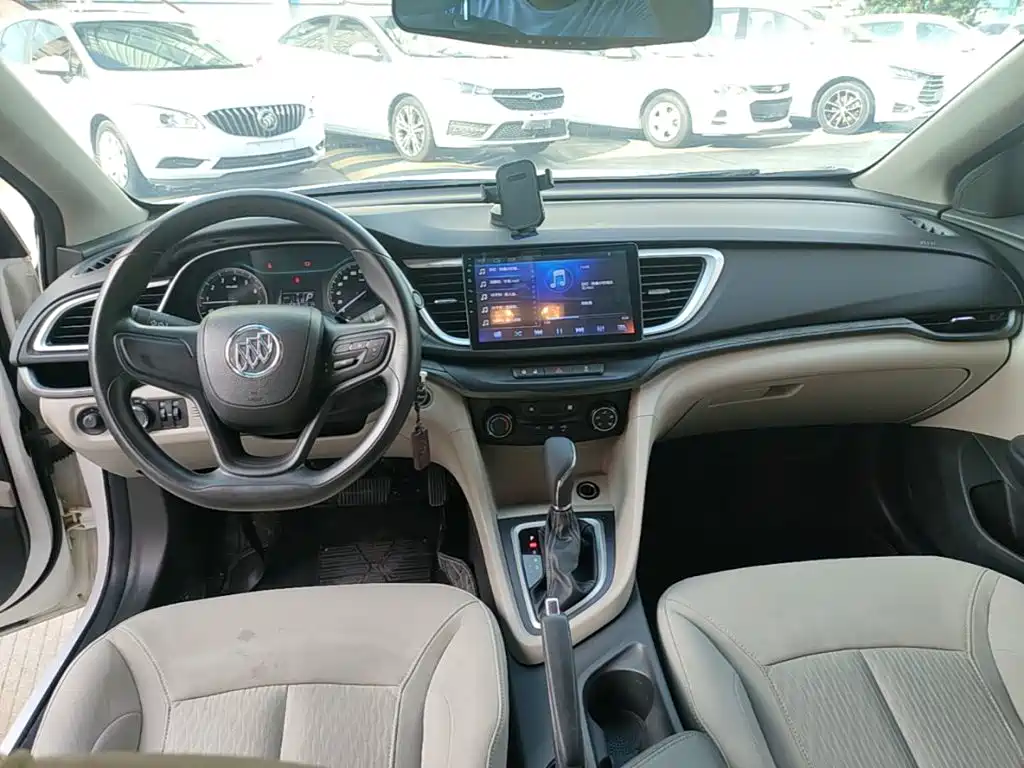 Buick Excelle 2017 — фото 10