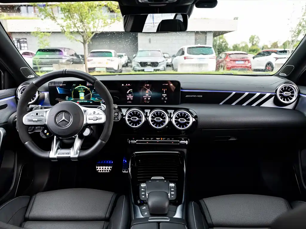 Mercedes-Benz A-Class AMG 2021 — фото 6