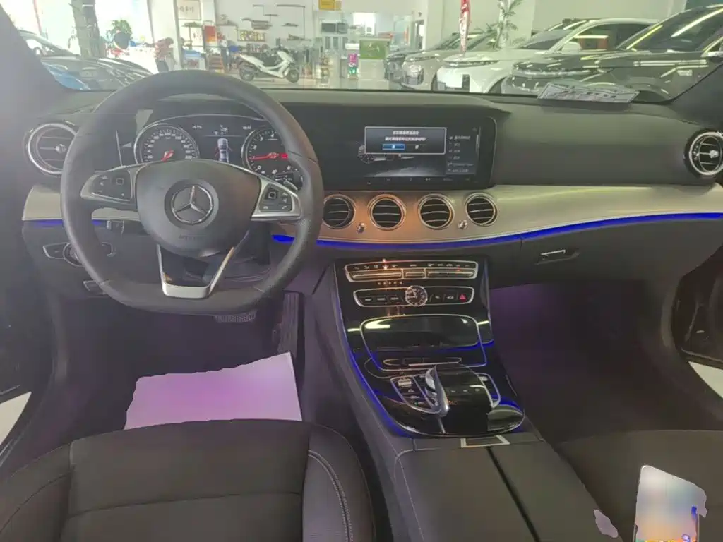 Mercedes-Benz E-Class 2017 — фото 10