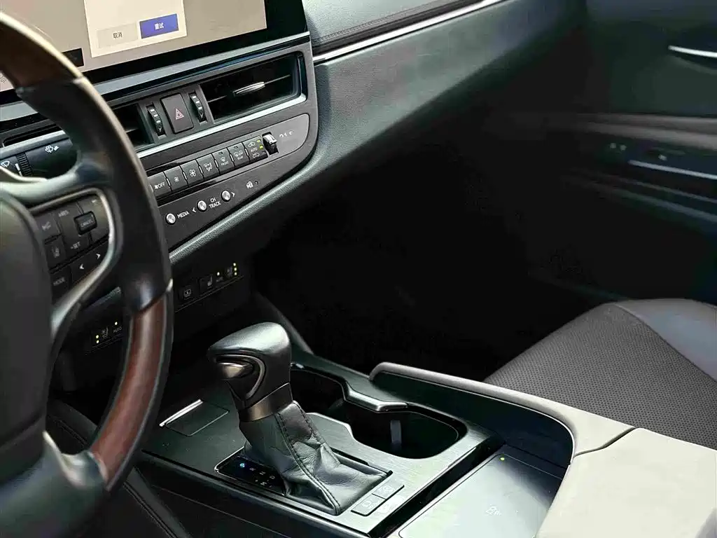 Lexus ES 2024 — фото 19