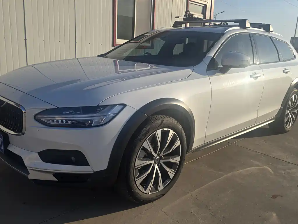 Volvo V90 2021