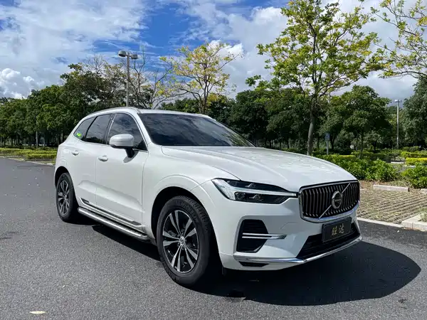 Volvo XC60 2022