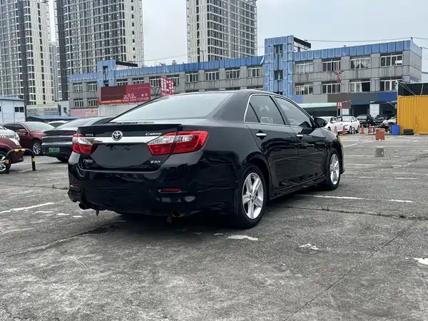 Toyota Camry 2014