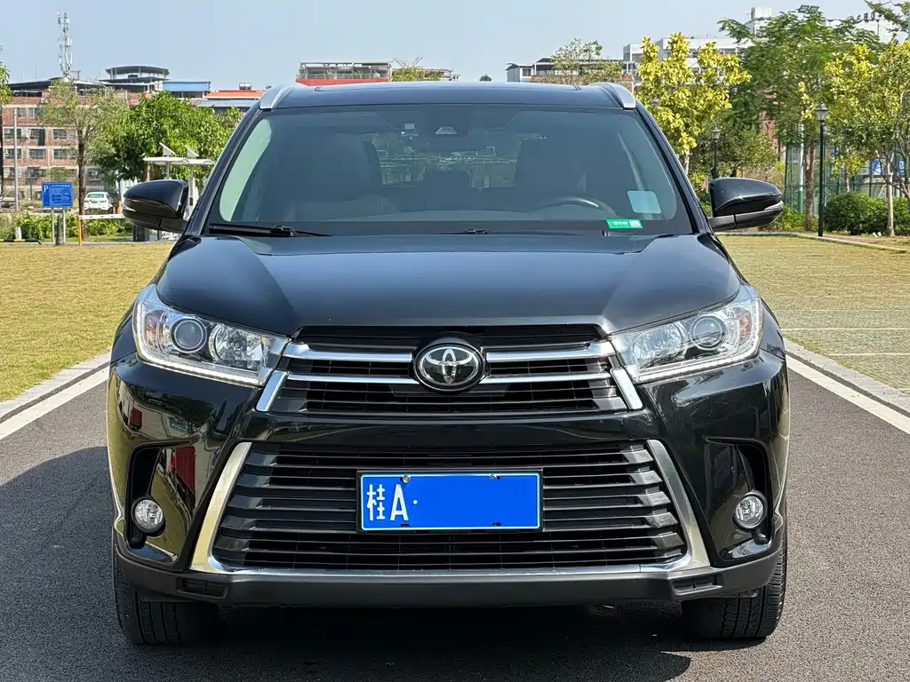 Toyota Highlander 2021