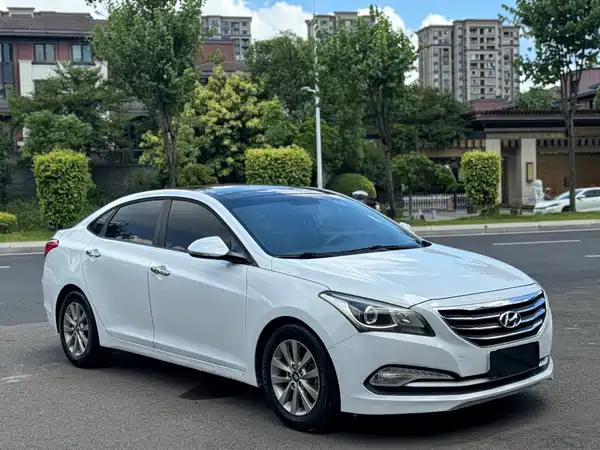Hyundai Mistra 2015