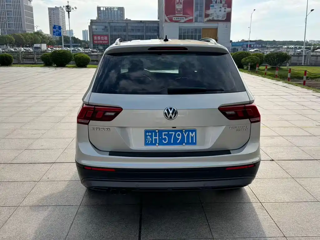 Volkswagen Tiguan L 2017 — фото 8