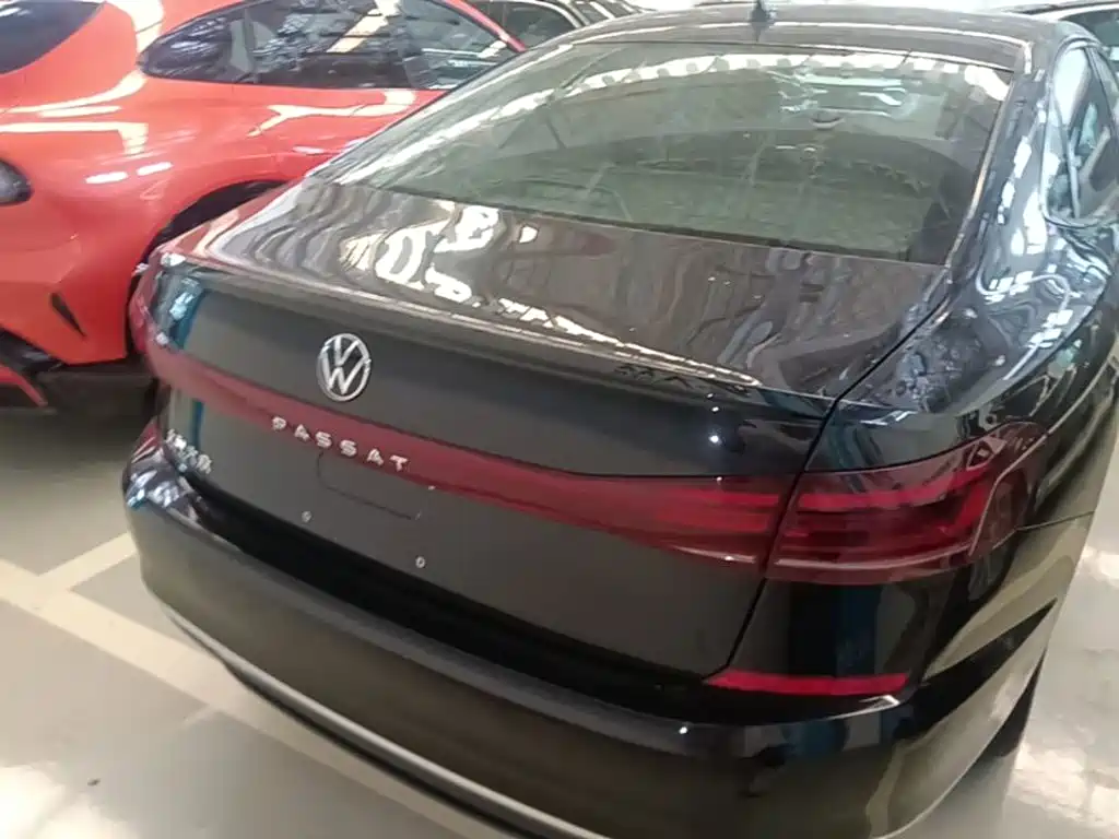 Volkswagen Passat 2025