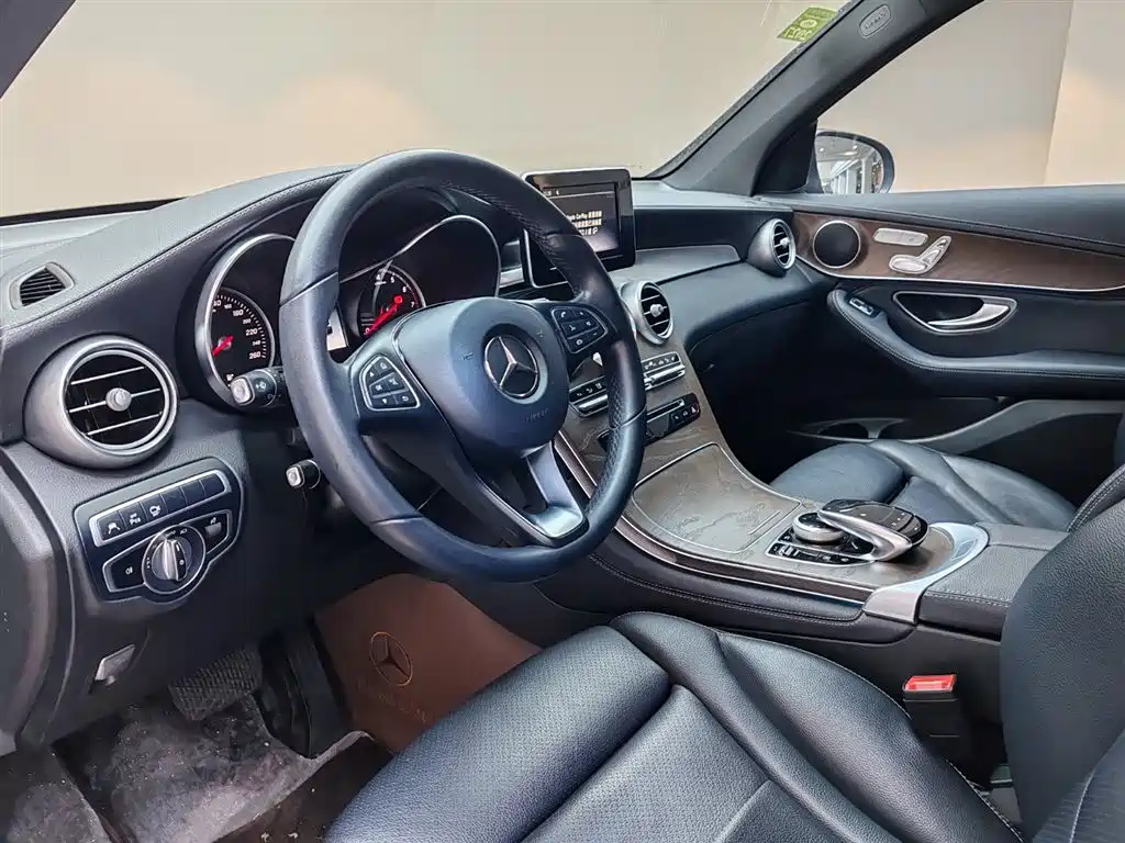 Mercedes-Benz GLC 2019