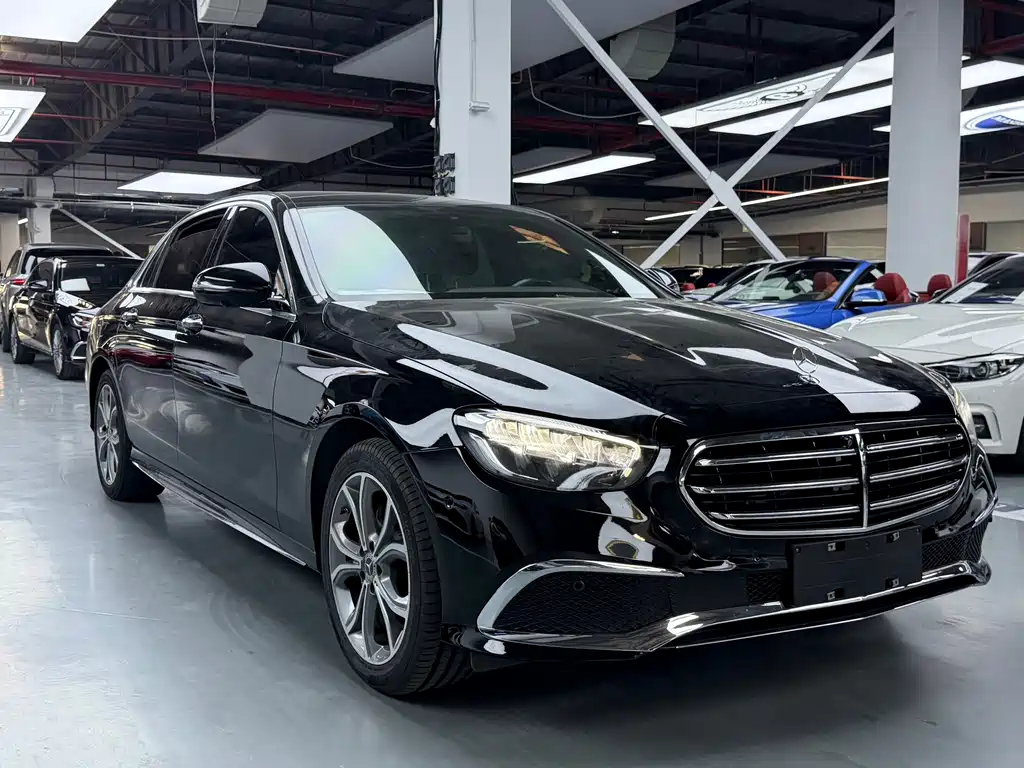 Mercedes-Benz E-Class 2021 — фото 3