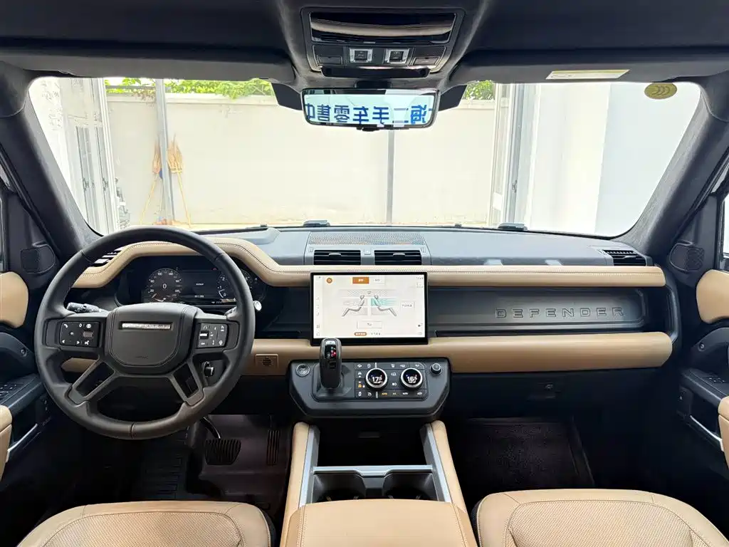 Land Rover Defender 2025 — фото 21