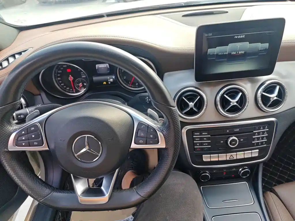 Mercedes-Benz CLA 2016