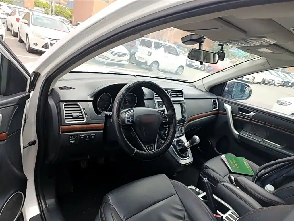 Haval H6 2015 — фото 10