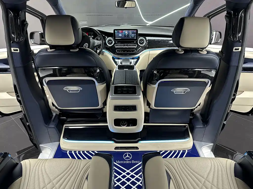 Mercedes-Benz Vito 2023 — фото 13