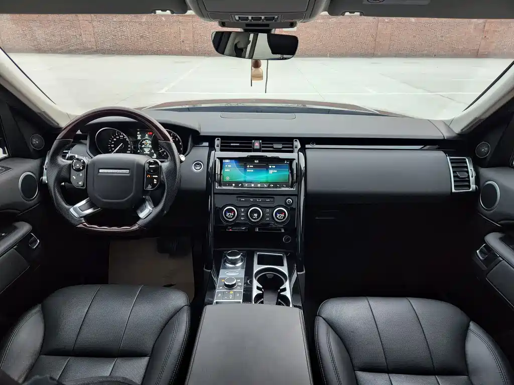 Land Rover Discovery 2019 — фото 8