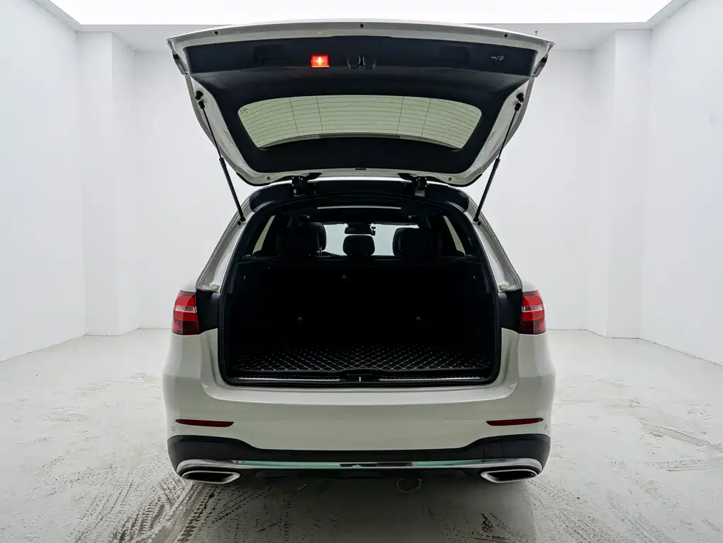 Mercedes-Benz GLC 2018 — фото 14