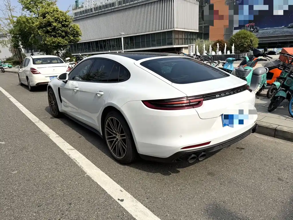 Porsche Panamera 2019 — фото 8