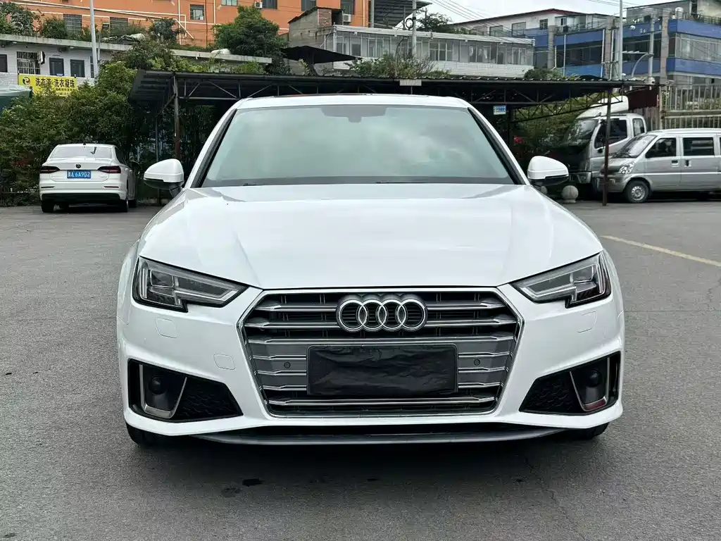 Audi A4L 2019 — фото 2