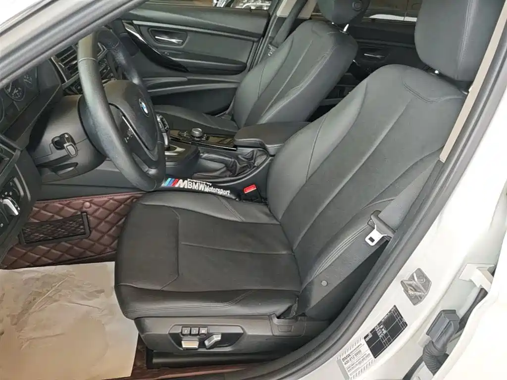 BMW 3 Series 2016 — фото 15