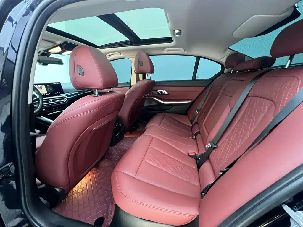 BMW 3 Series 2023 — фото 13