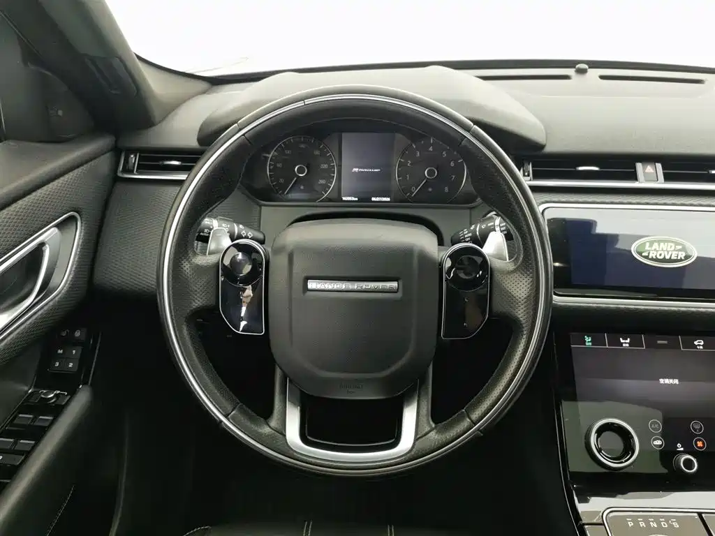 Land Rover Velar 2018 — фото 11