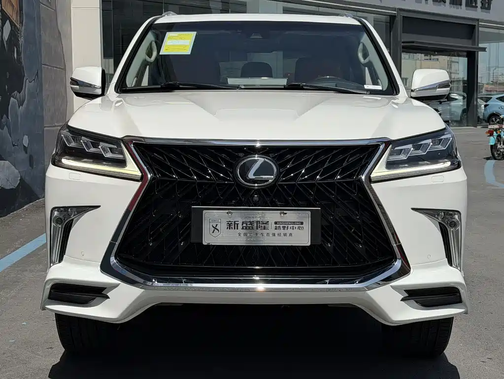 Lexus LX 2018 — фото 3