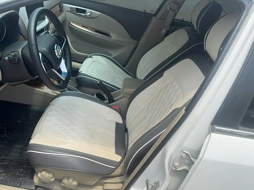 Buick Excelle 2016 — фото 12