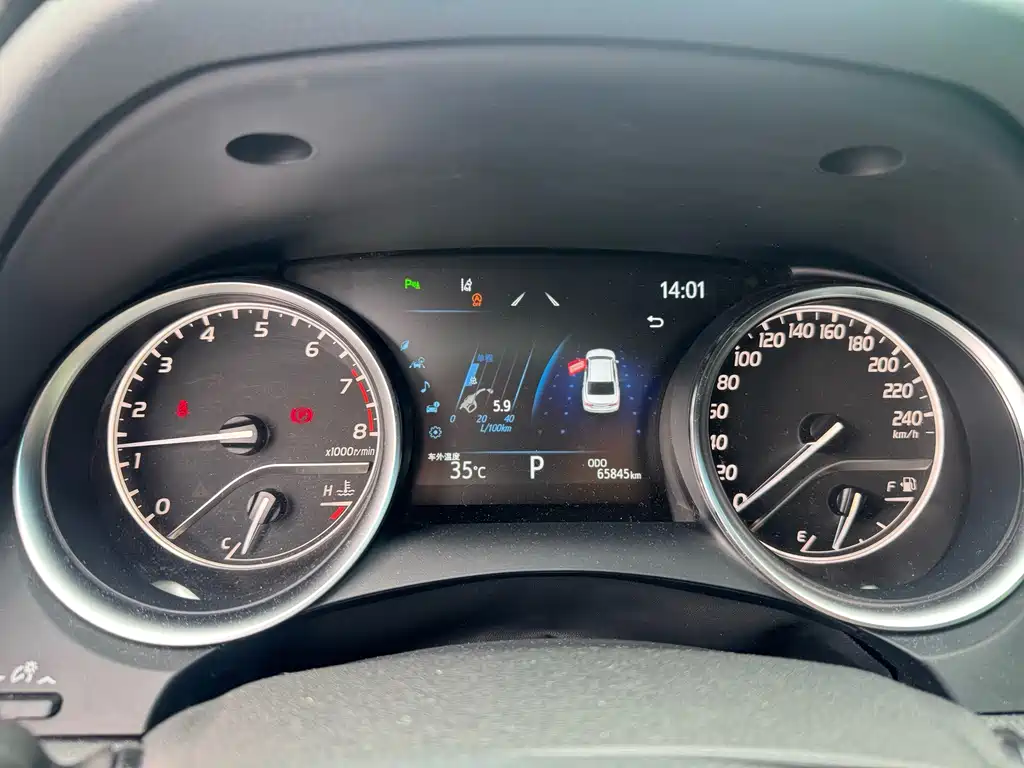 Toyota Camry 2022 — фото 12