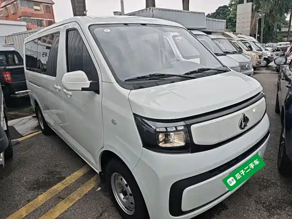 Changan Ruixing EM80 2025