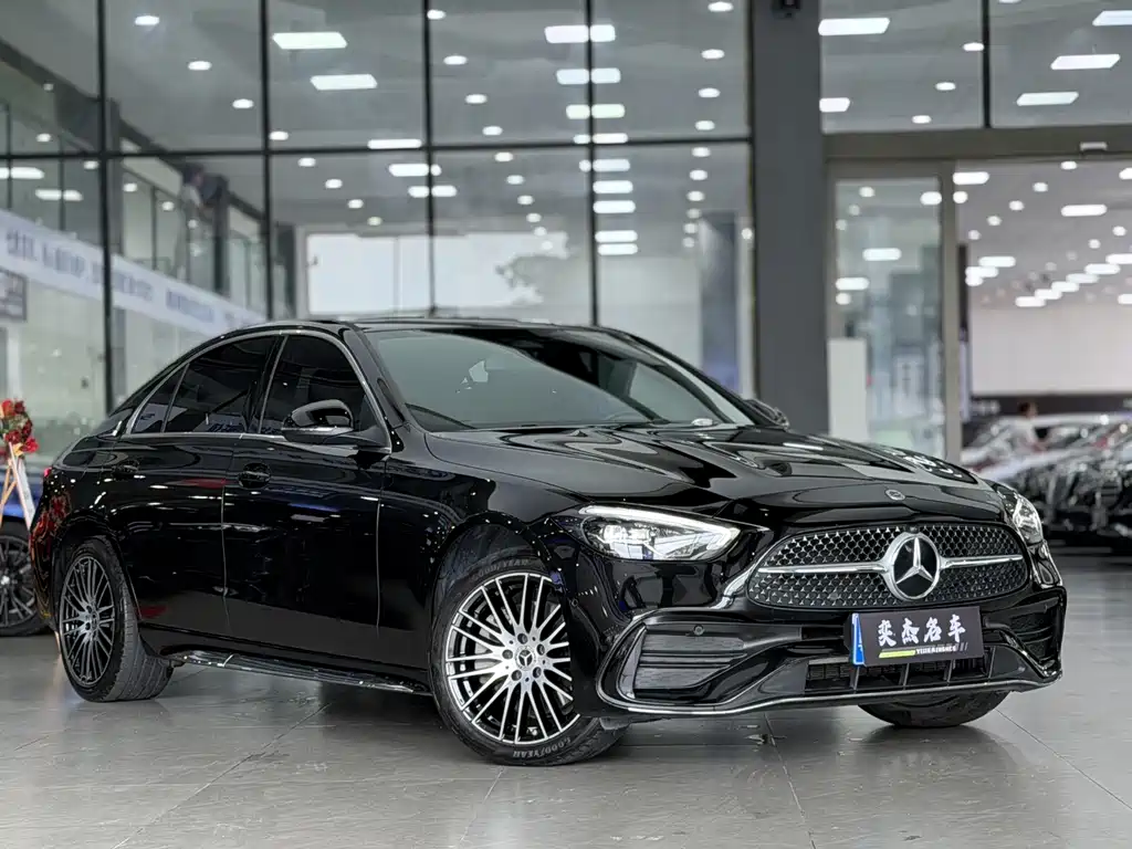 Mercedes-Benz C-Class 2023 — фото 3