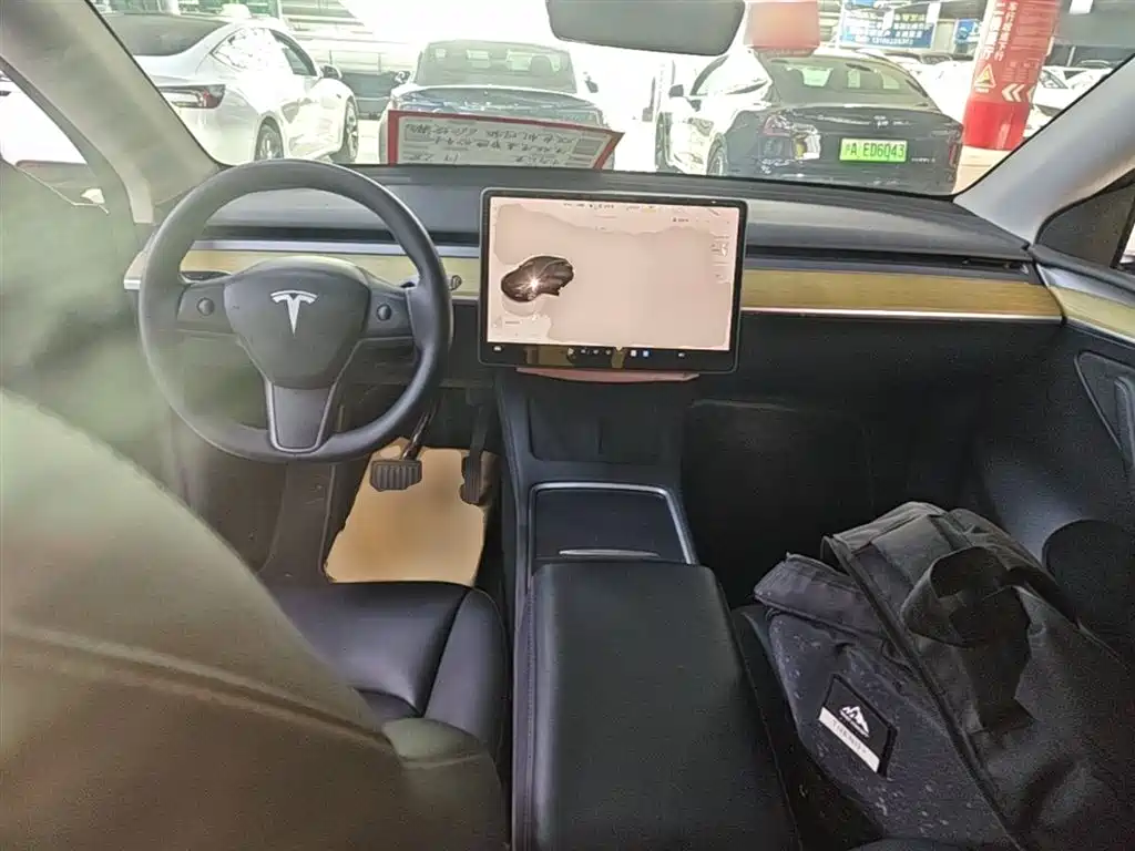 Tesla Model Y 2023 — фото 10